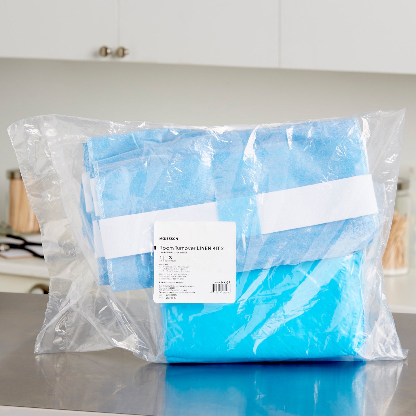 McKesson Room Turnover Kit – Arm Board Covers, Table Sheet and Lift/Draw Sheet MK-07