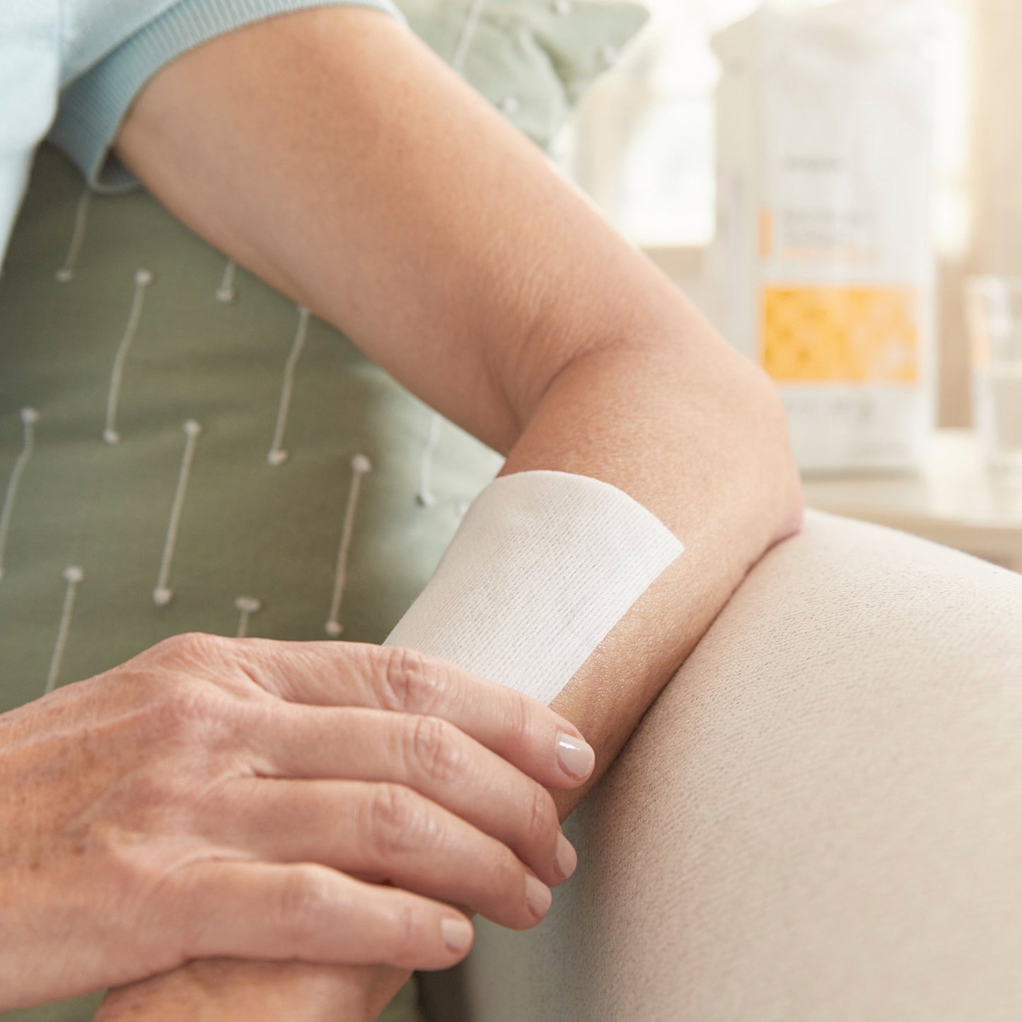 McKesson Nonwoven Sponge, 4 x 4 Inch, 4-Ply 94442000