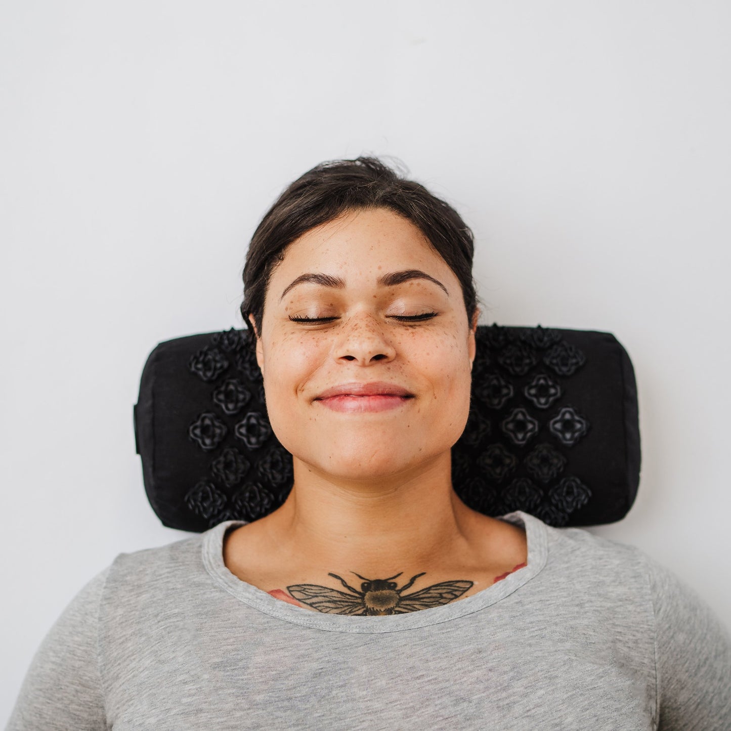 Kanjo Vibrating Acupressure Pillow KANVIP