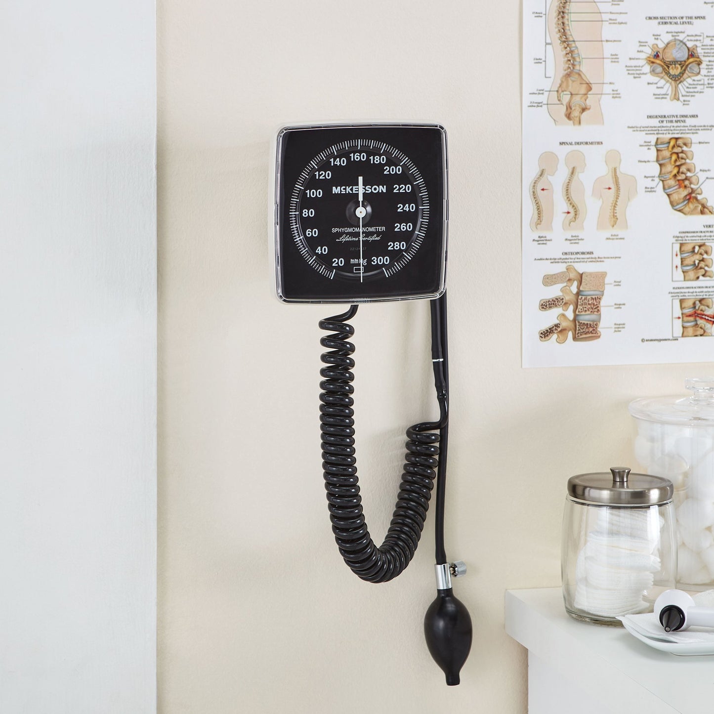 McKesson Lumeon™ Aneroid Sphygmomanometer 01-750W-11ABKGM