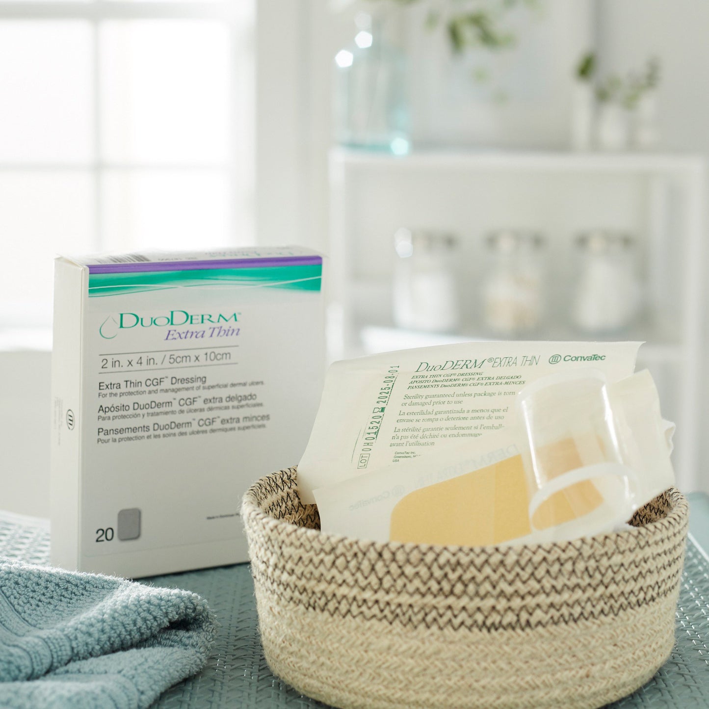 DuoDerm® Extra Thin Hydrocolloid Dressing, 2 x 4 Inch 187900