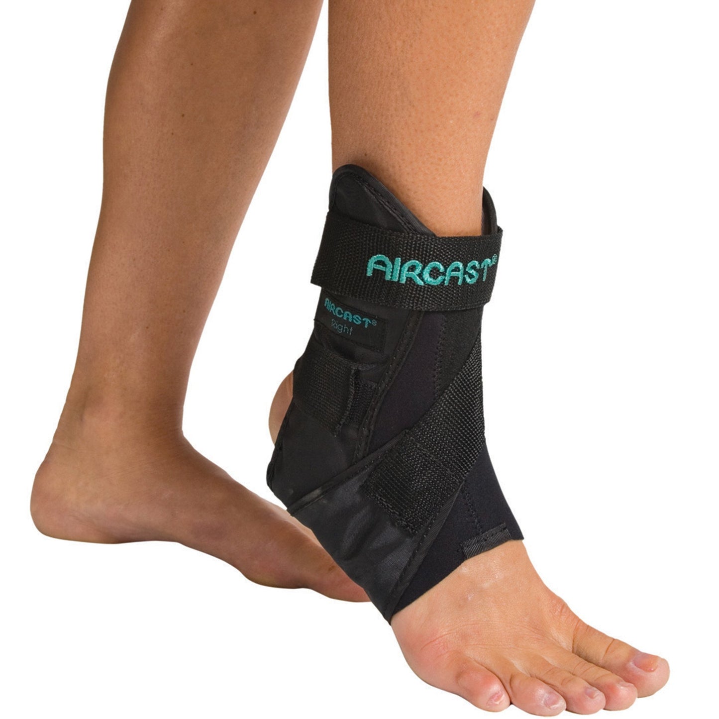 Aircast® Airsport™ Right Ankle Support, Medium 02MMR