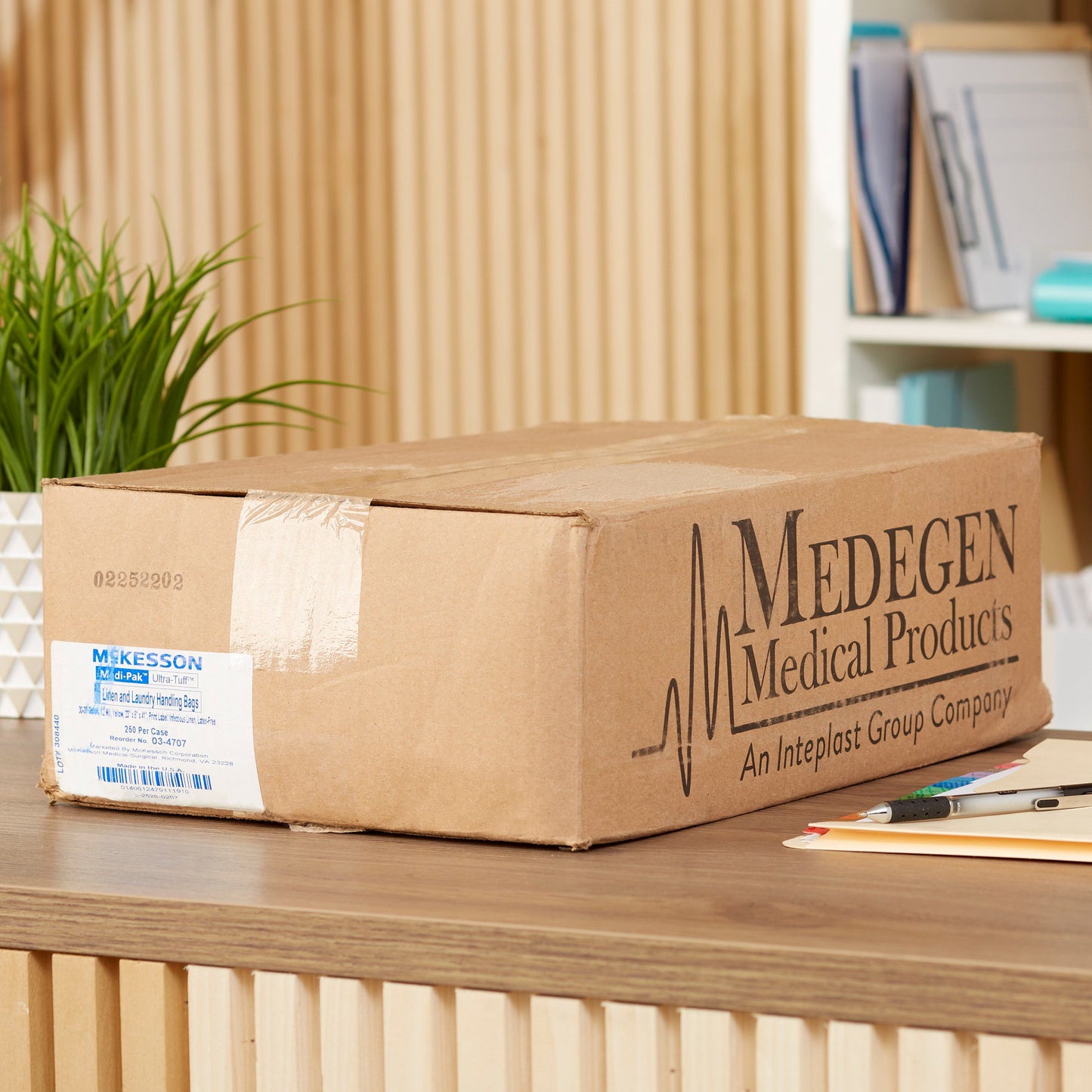 McKesson Biohazard Laundry Bags, 1.2 mil 03-4707