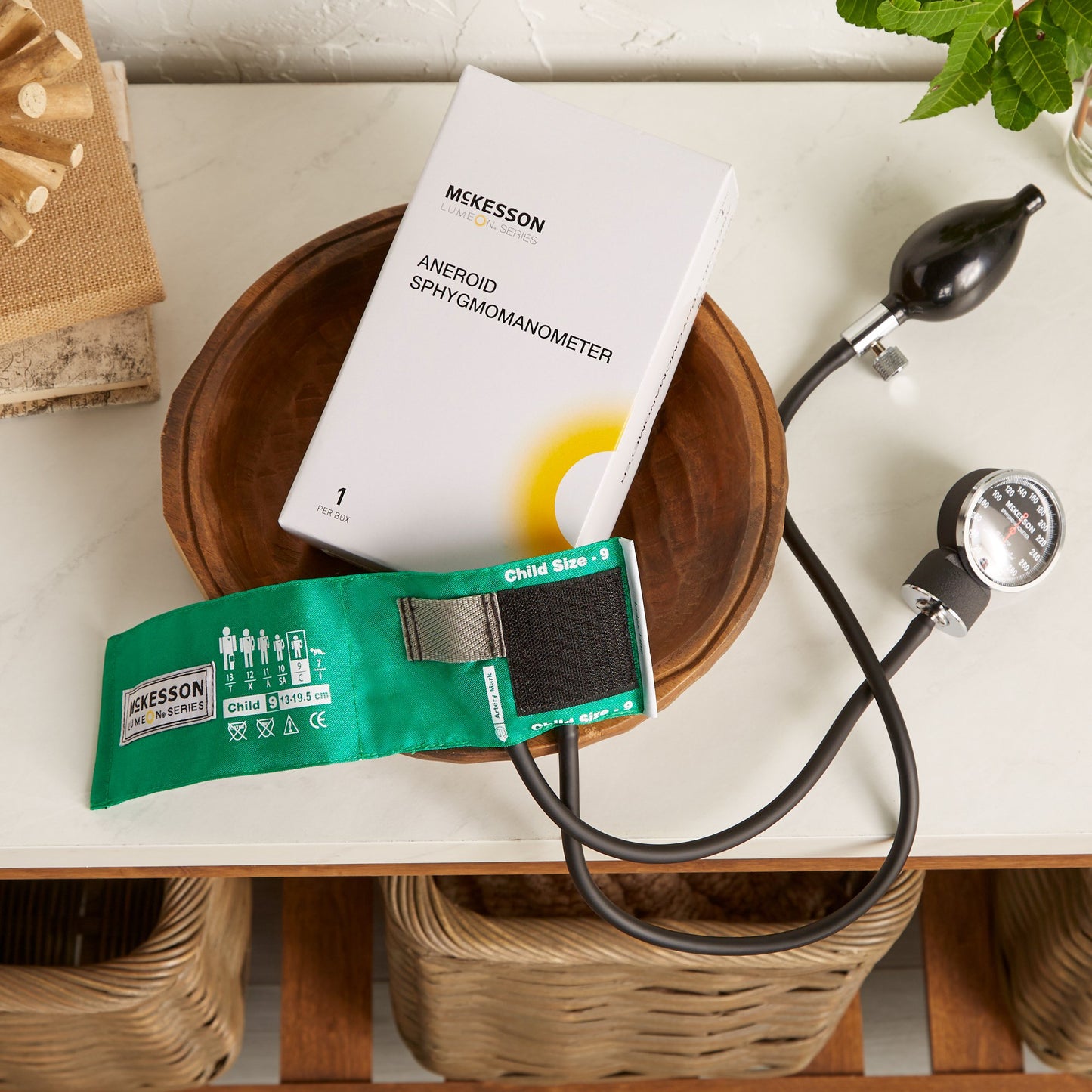 McKesson Lumeon™ Aneroid Sphygmomanometer for Children 01-720-9CGRGM