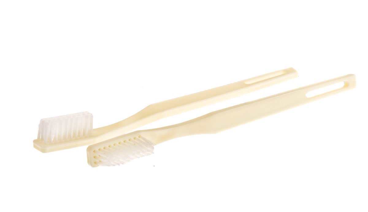 Toothbrush White Adult Soft MDS136000
