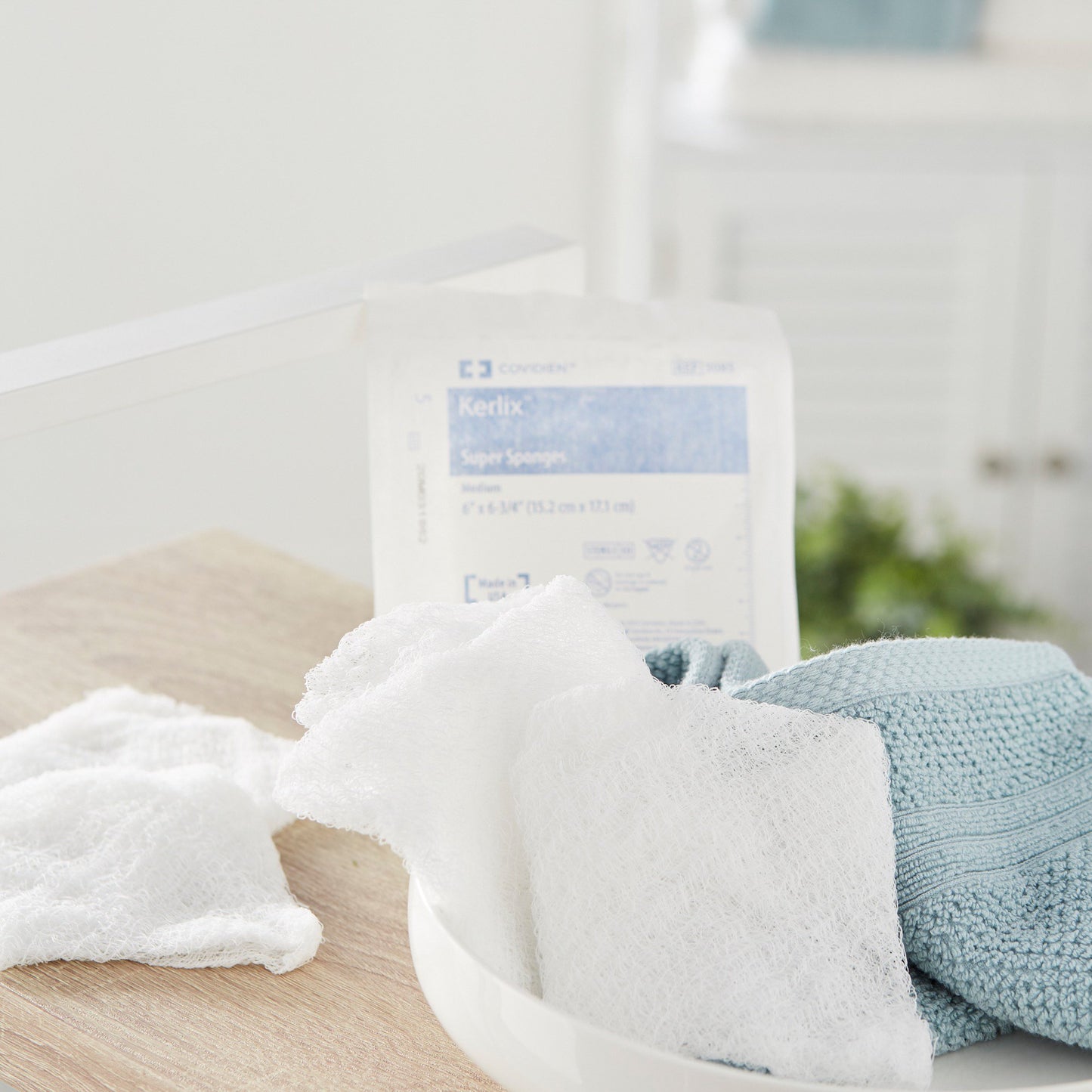 Kerlix™ Sterile USP Type VII Fluff Dressing, 6 x 6-3/4 Inch 3085-