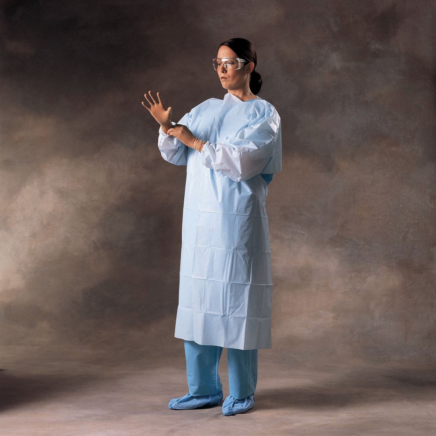 Halyard Over-the-Head Protective Procedure Gown 69316