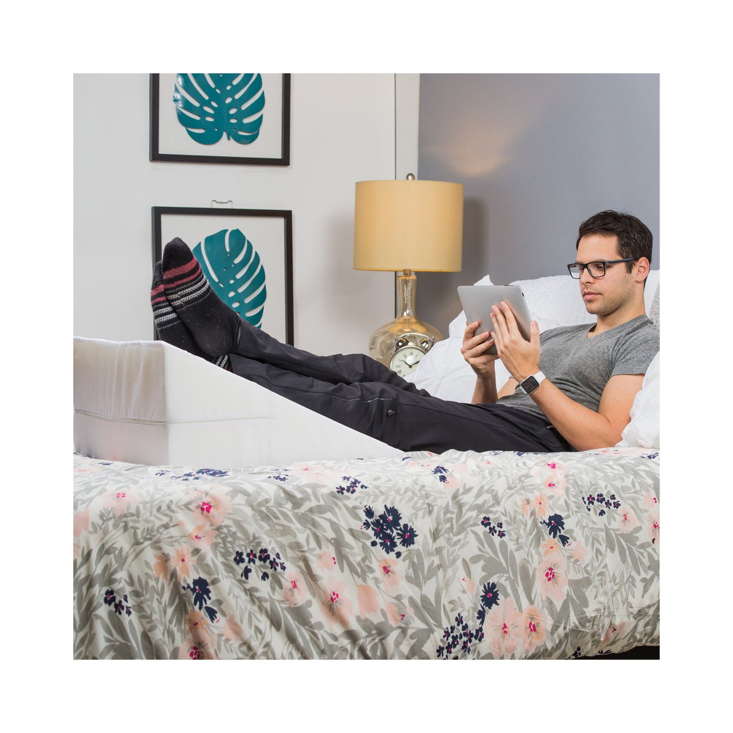 DMI® Foam Bed Wedge, White, 24 X 24 X 10 Inch 802-8027-1900