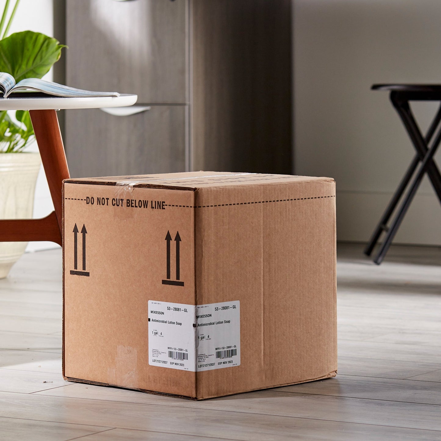 McKesson Antimicrobial Lotion Soap, Herbal Scent, 1-gallon jug 53-28081-GL