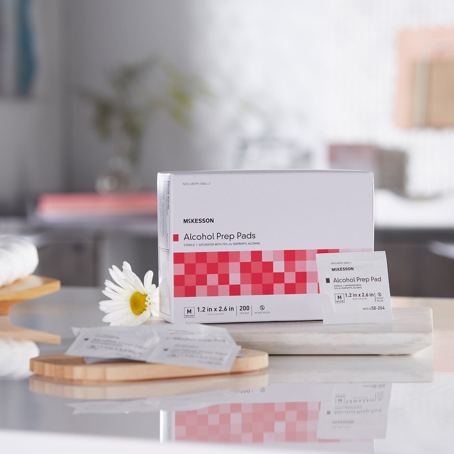 McKesson Alcohol Prep Pad, Isopropyl Alcohol, 70%, Medium 58-204