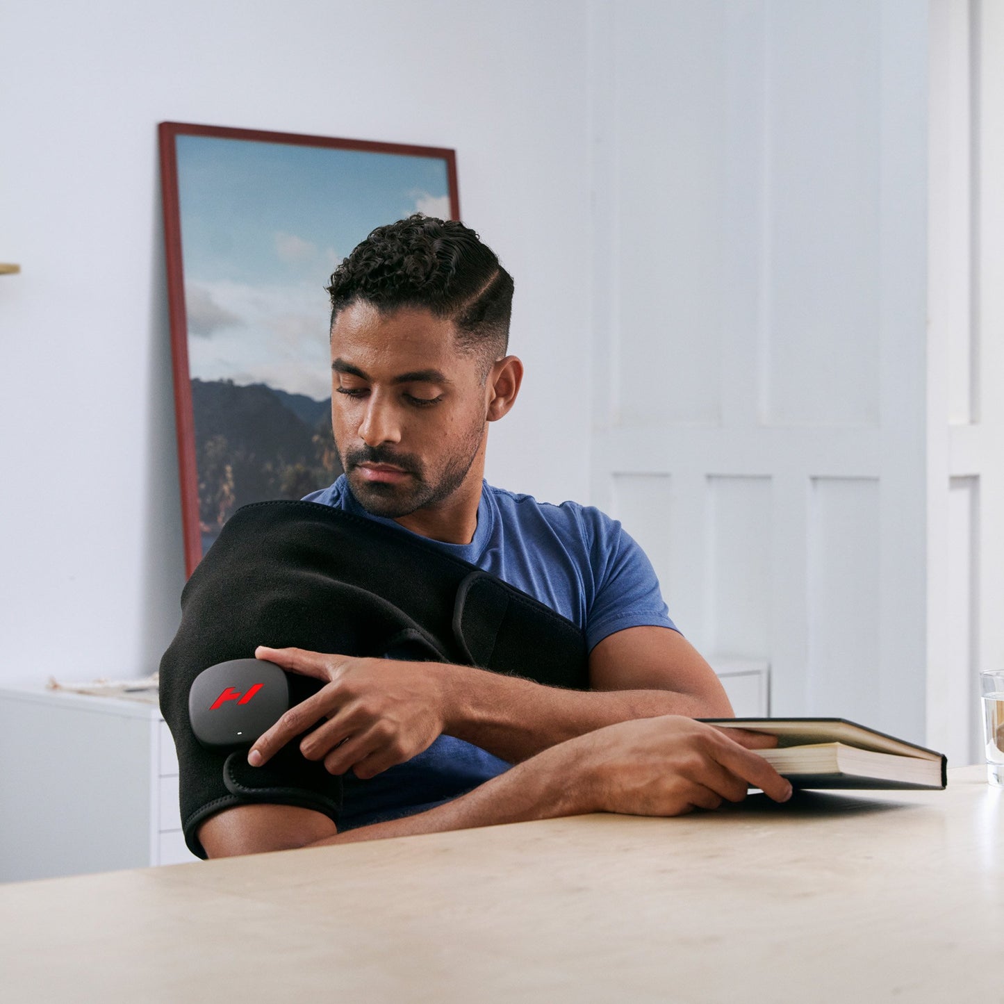 Hyperice Venom 2 Shoulder Heat & Massage Therapy Wrap, Fits Most Left Shoulders 22200 001-21