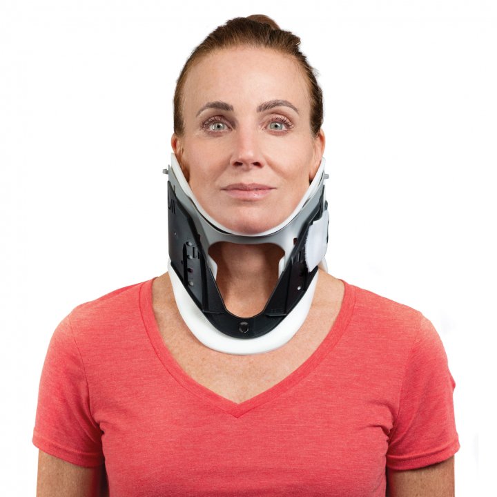 Rigid Cervical Collar ProCare® Preformed Adult One Size Fits Most One-Piece / Trachea Opening 1-3/4 to 3-1/2 Inch Height 11 to 23 Inch Neck Circumfere