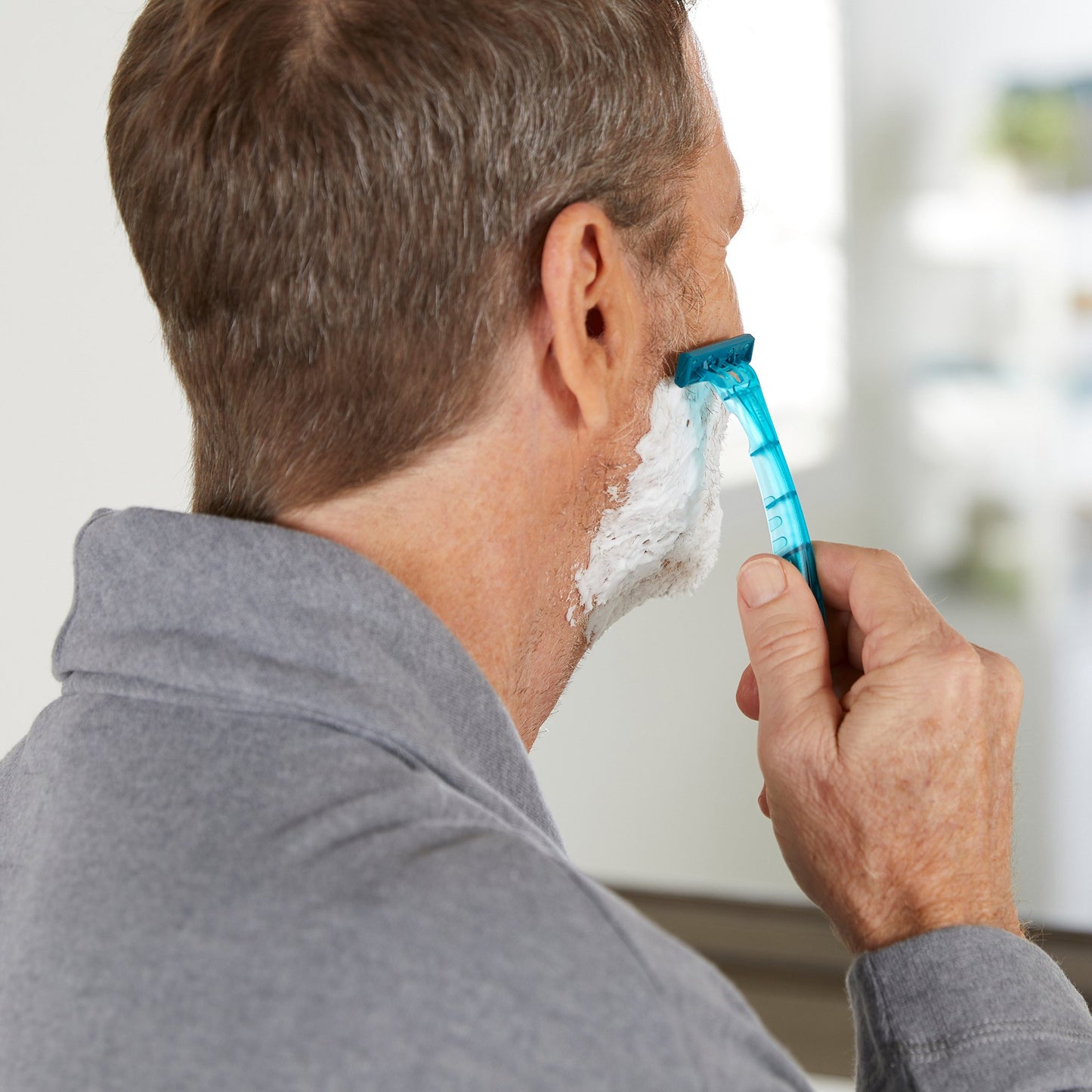 McKesson Triple Blade Disposable Razors 16-RZ15