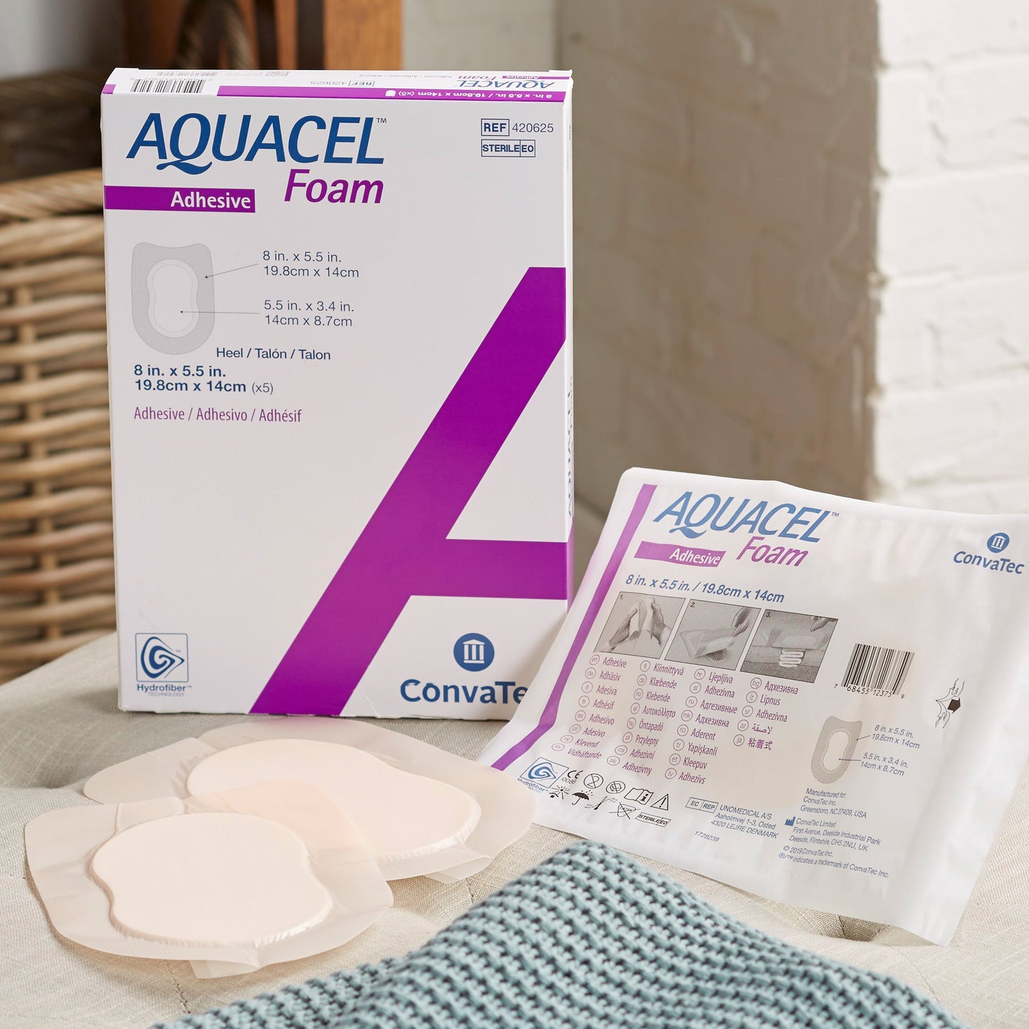 Aquacel® Silicone Adhesive with Border Silicone Foam Dressing, 5½ x 8 Inch 420625