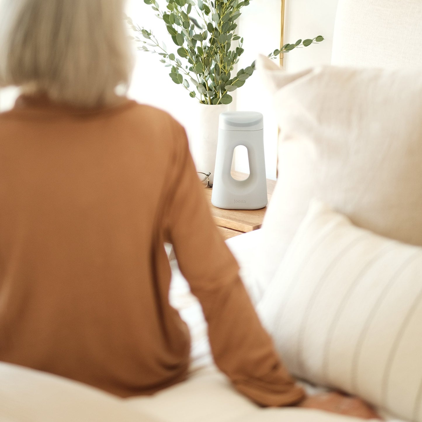 The Loona Female Urinal, Moon Grey BLOPUBSF001G