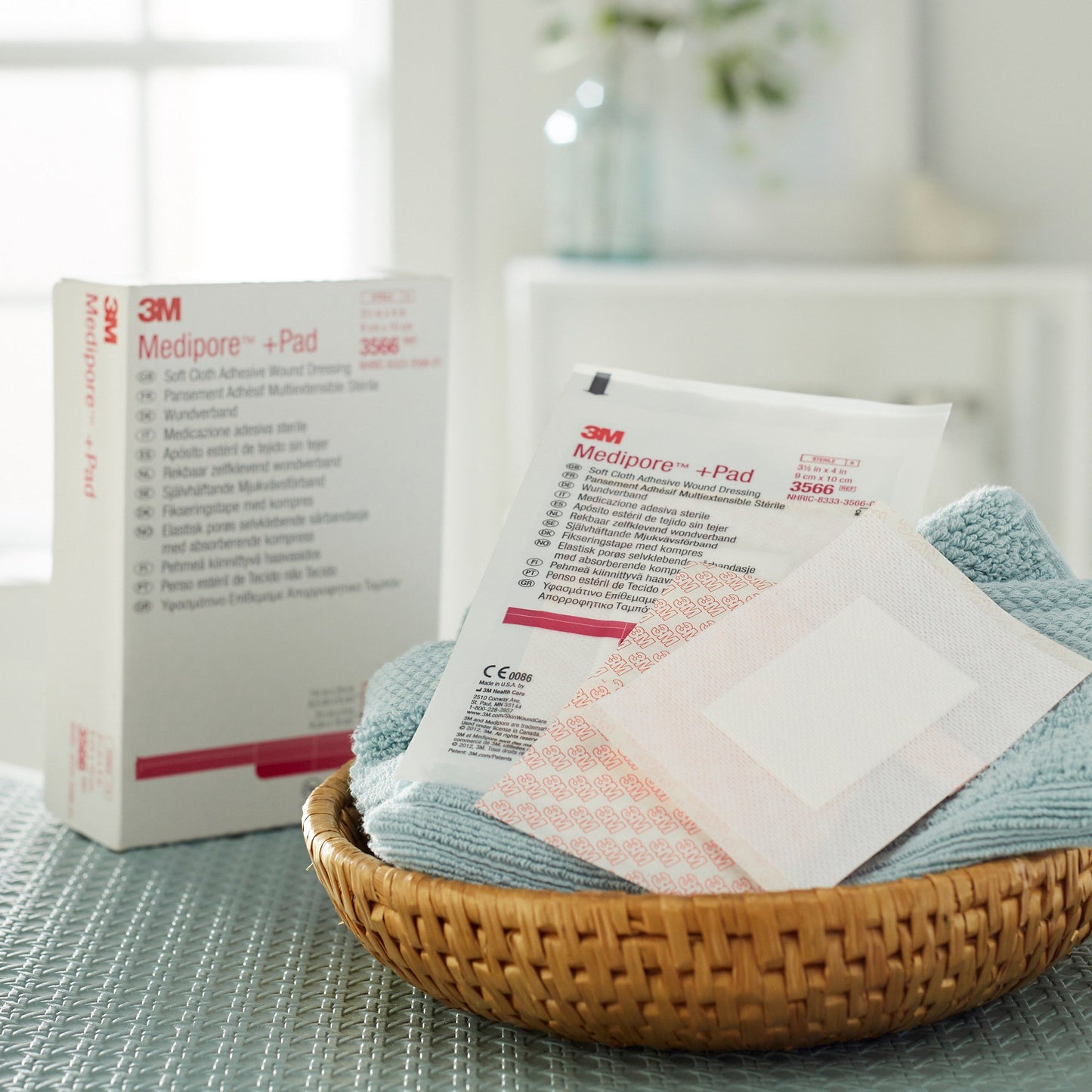 3M™ Medipore™ +Pad Soft Cloth Dressings, 3½ x 4 Inch 3566